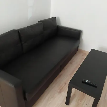 아파트 Cozy With A/c Near *